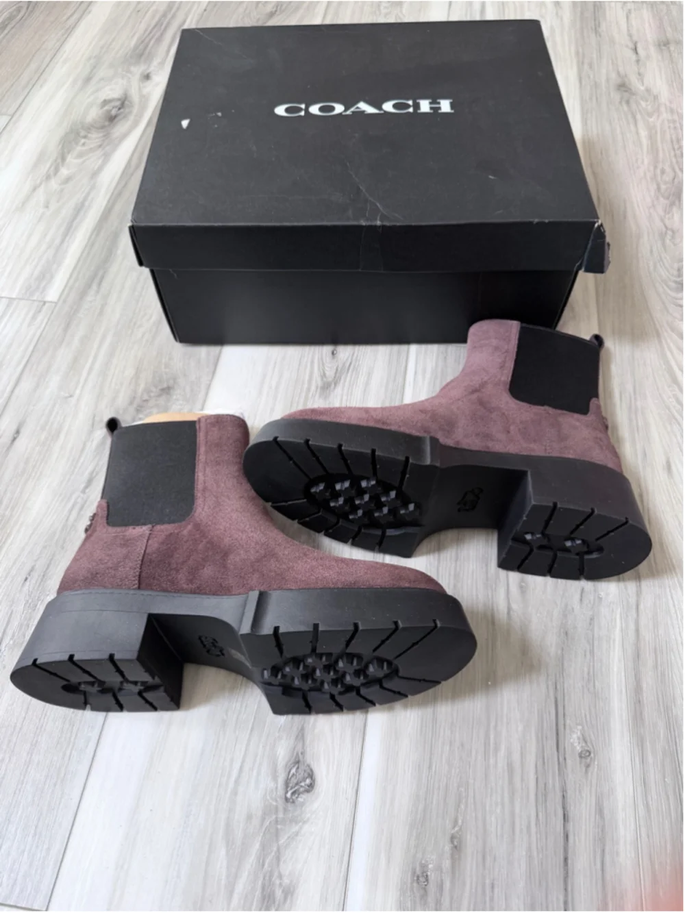 Coach leah platform